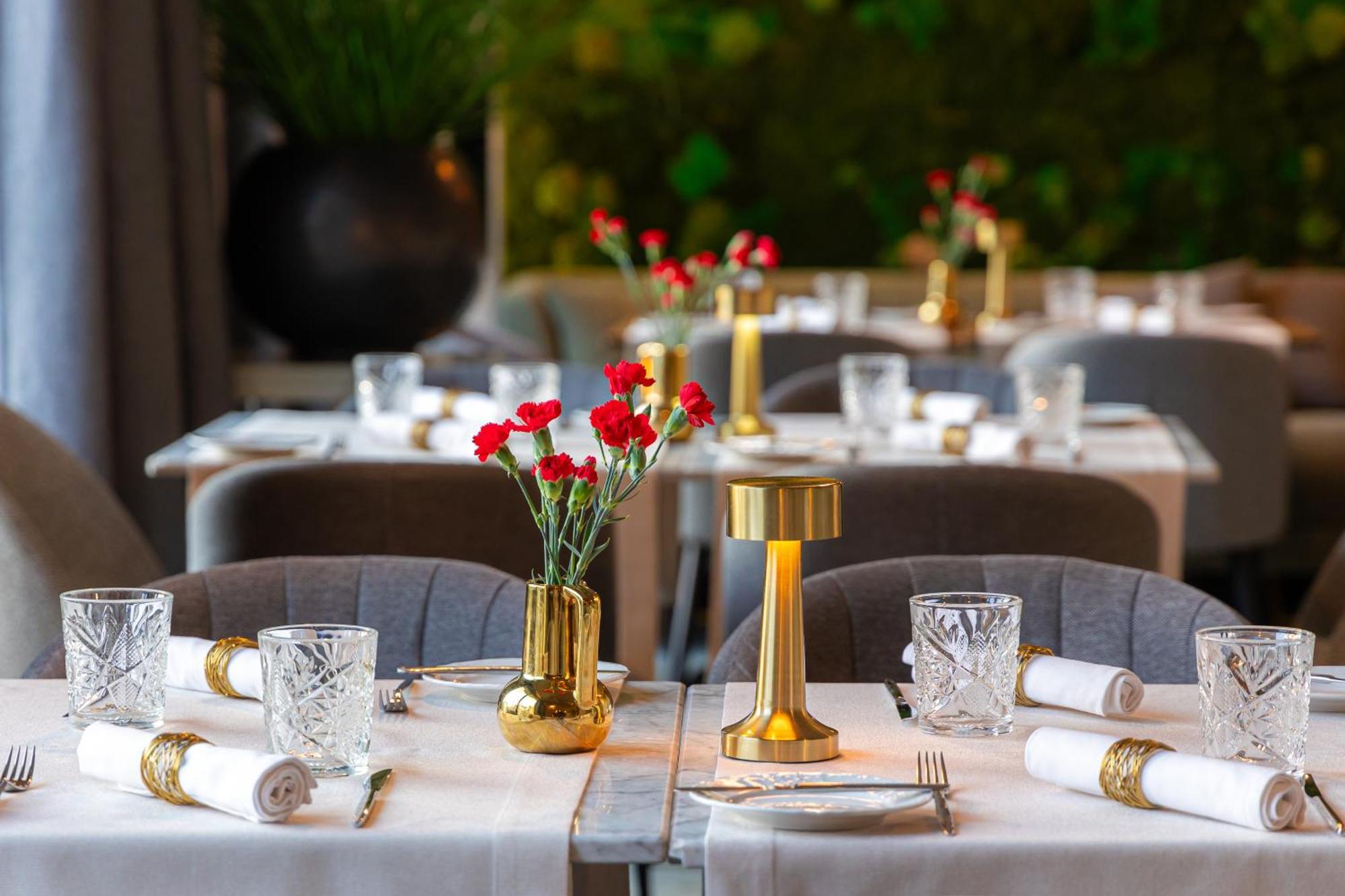 Hotel Brilliant Plaza Zalău Εξωτερικό φωτογραφία