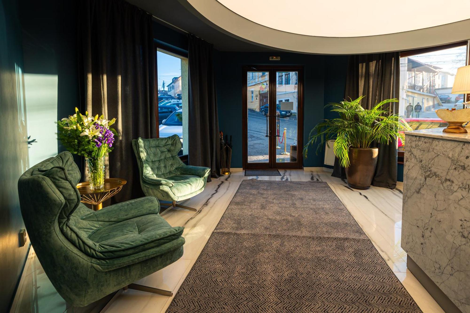Hotel Brilliant Plaza Zalău Εξωτερικό φωτογραφία